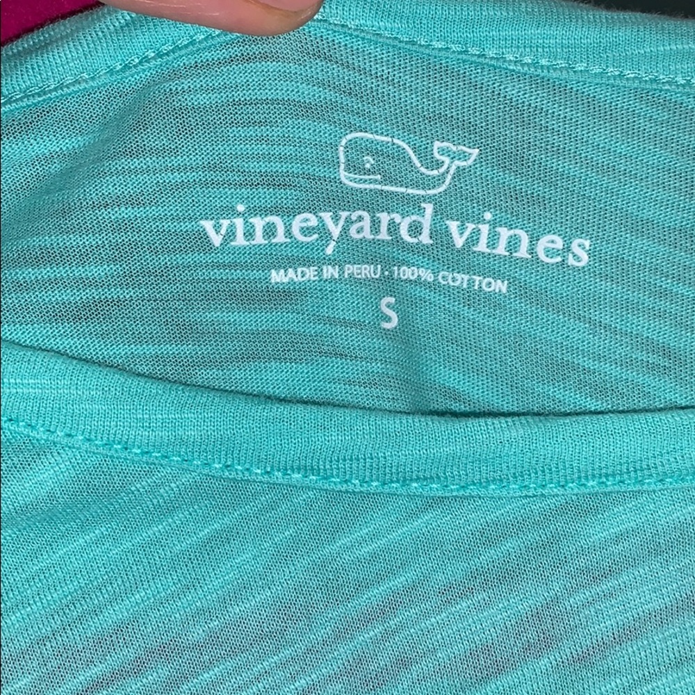 2/$35! Women’s Vineyard Vines T-shirt - Picture 6 of 6